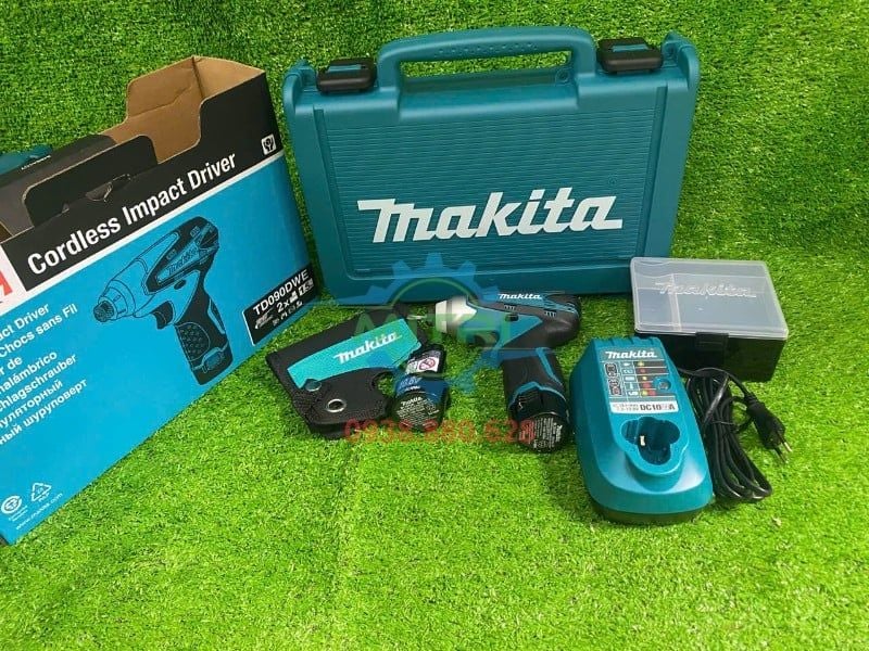 Máy Bắt Vít Chạy Pin Makita TD090DWE Bộ 2 Pin 1 Sạc - hình ảnh sản phẩm thực tế 2