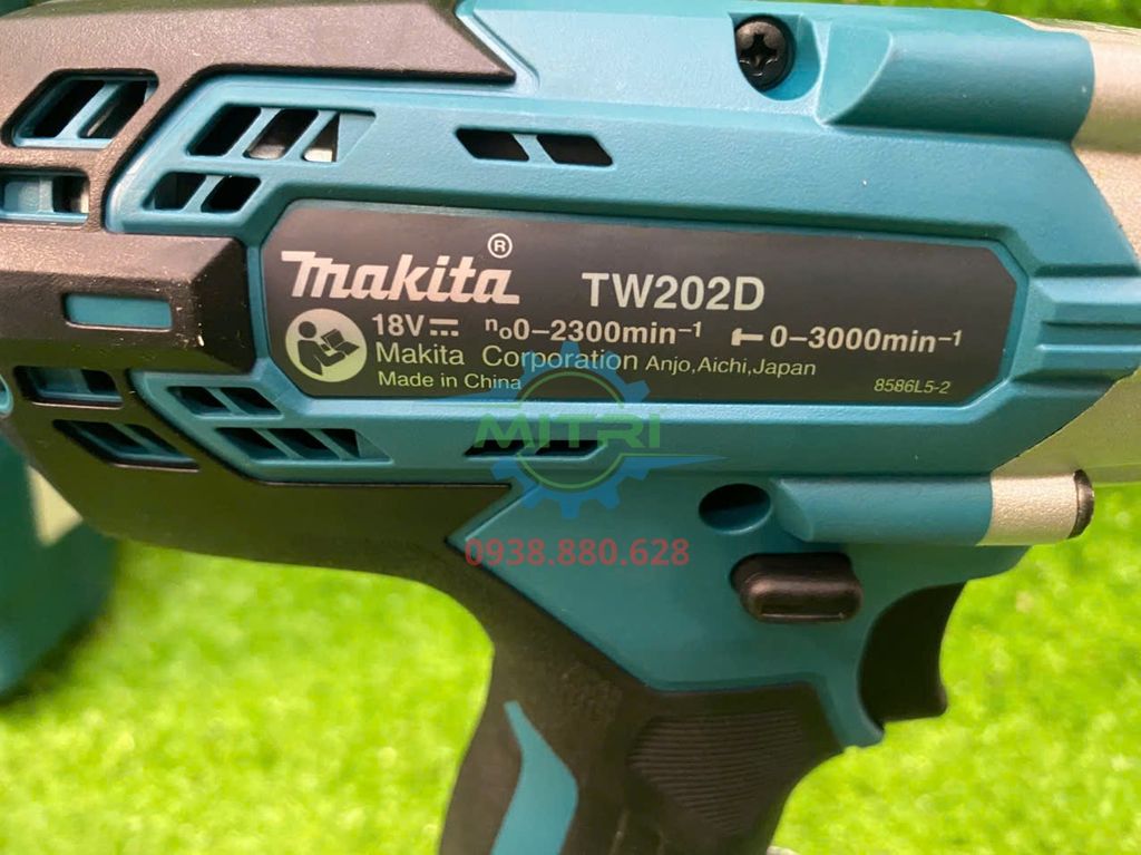 Máy Siết Bu Lông Dùng Pin Makita TW202D001 Chính Hãng Có Sẵn Tại Minh Triết - hình ảnh sản phẩm thực tế 8