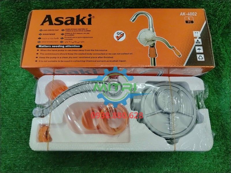 Bơm dầu quay tay bằng nhôm Asaki AK-4002 - hình ảnh sản phẩm thực tế 3