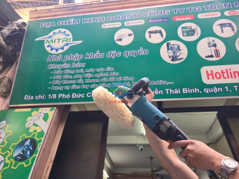 Máy Chà Nhám Đánh Bóng Makita 9237C 1200W 180mm Chính Hãng - hình ảnh sản phẩm thực tế 2