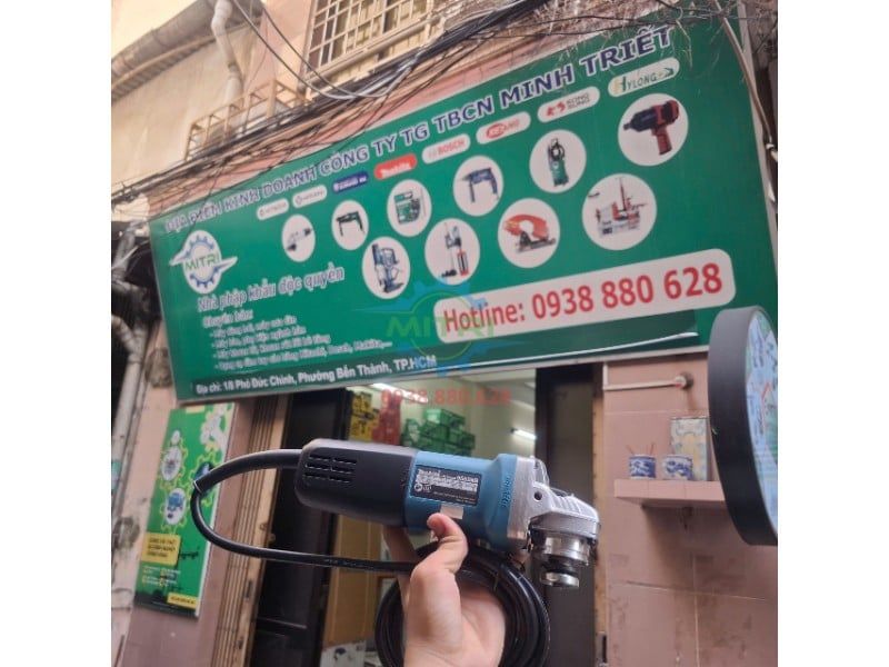 Máy Mài Góc Makita 9553NB 100mm 710W Chính Hãng – Nhỏ Gọn, Dễ Cầm, Phù Hợp Cơ Khí Và Sửa Chữa - hình ảnh sản phẩm thực tế 2