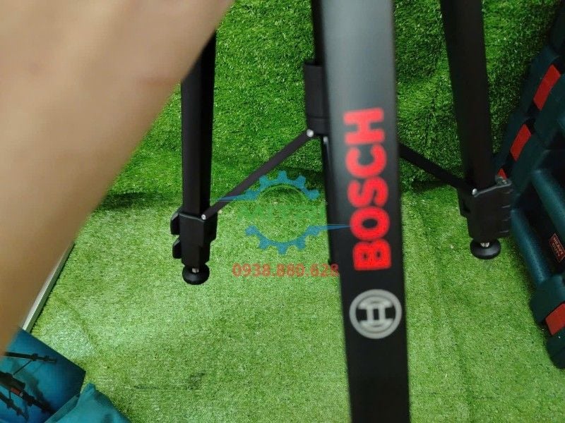 Chân Máy Laser Lớn Bosch BT 150 5/8" – Nhôm Chắc Chắn Chính Hãng Có Sẵn Tại Minh Triết - hình ảnh sản phẩm thực tế 3