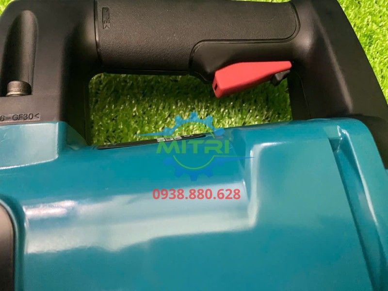 Máy Đục Bê Tông Makita HM1306 Chính Hãng – 30mm, 1510W, Có Sẵn Tại Minh Triết - hình ảnh sản phẩm thực tế 6
