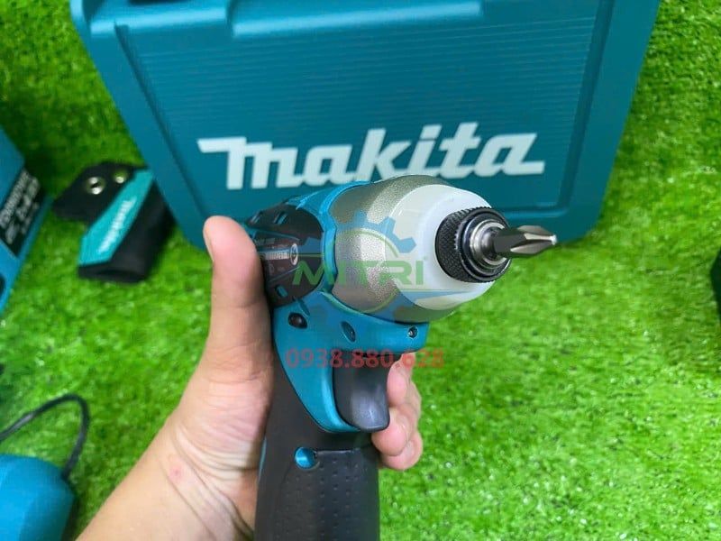 Máy Bắt Vít Chạy Pin Makita TD090DWE Bộ 2 Pin 1 Sạc - hình ảnh sản phẩm thực tế 5