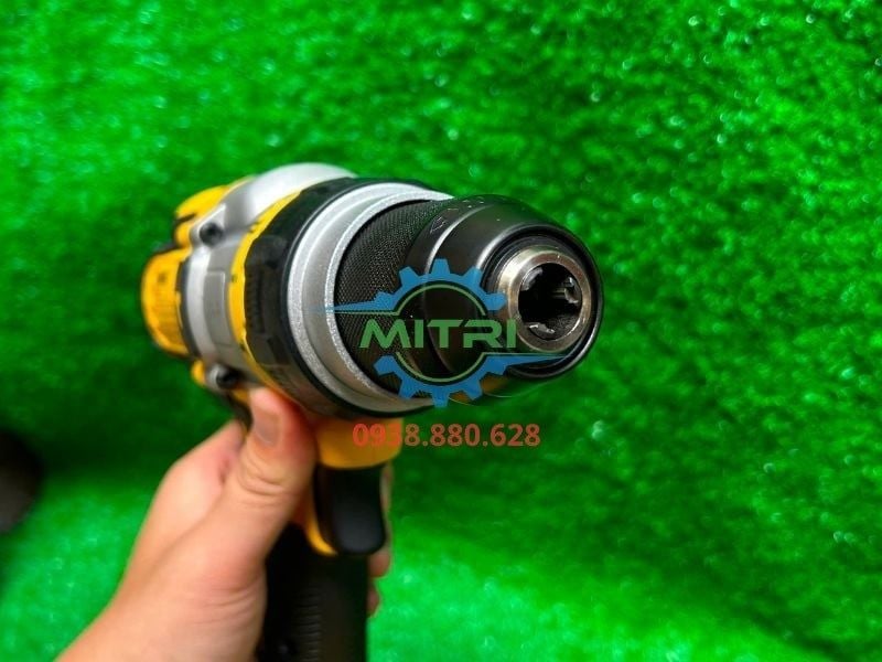 Máy Khoan Dùng Pin FlexVolt 20V/60V DeWALT DCD999N Chính Hãng - hình ảnh sản phẩm thực tế 9