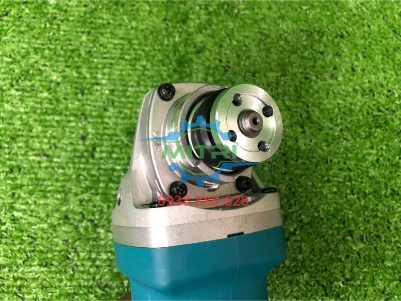 Máy mài góc Makita 9556HB 100mm 840W chính hãng giá tốt - hình ảnh sản phẩm thực tế 6