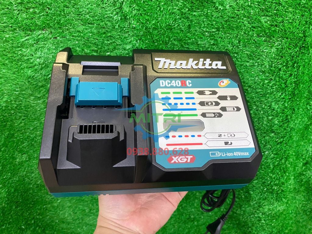 Đế sạc pin 40V Max Makita DC40RC (191M90-3) - hình ảnh sản phẩm thực tế 2