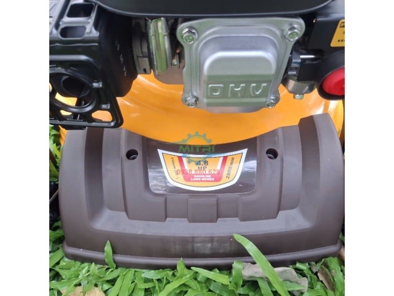 Máy Cắt Cỏ Đẩy Tay Dùng Xăng Ingco GLM196202 196cc 4.8HP - hình ảnh sản phẩm thực tế 7
