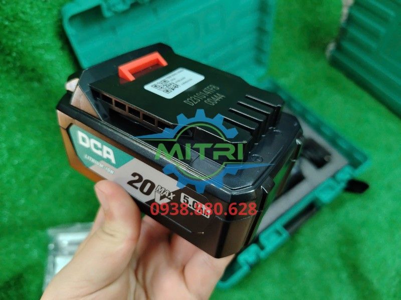 Máy Siết Bu Lông Pin DCA ADPB698DM 20V 910Nm - hình ảnh sản phẩm thực tế 5