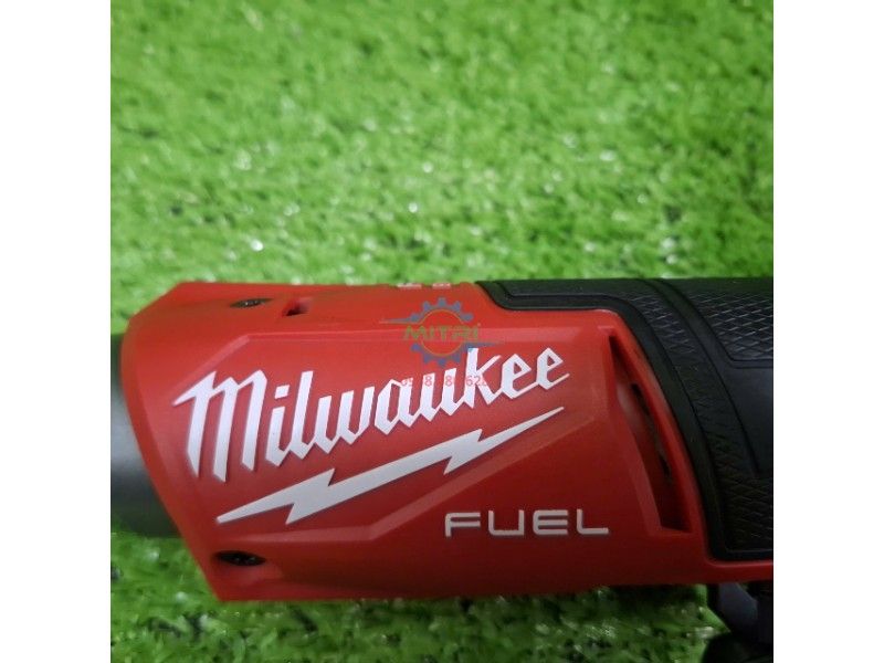Máy Siết Bu Lông Góc Milwaukee M12 FPTR-0 Chính Hãng – 2 Pin 4.0Ah, 1 Sạc - hình ảnh sản phẩm thực tế 6