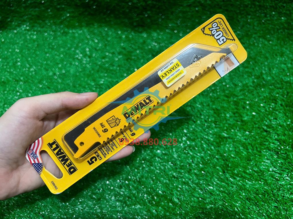 Lưỡi cưa kiếm cắt gỗ có đinh 6"-152.4mm 6TPI DEWALTS DW4802 - hình ảnh sản phẩm thực tế 2