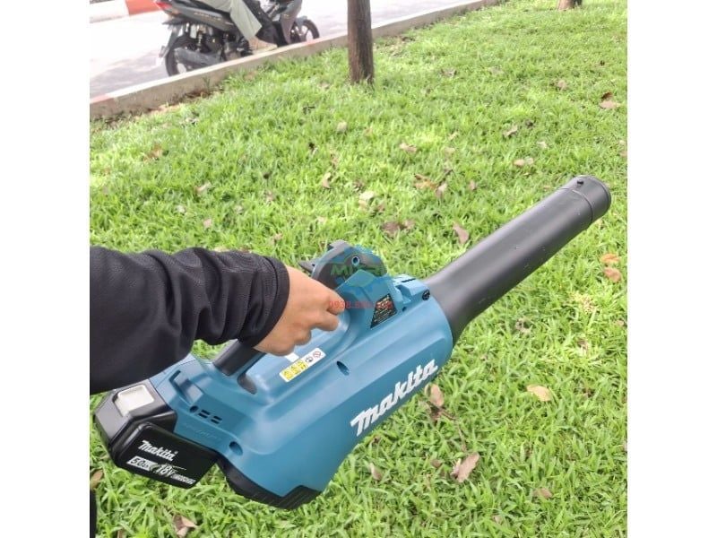 Máy Thổi Lá Pin Makita DUB184RT Chính Hãng – 18V, 1 Pin 5.0Ah + 1 Sạc - hình ảnh sản phẩm thực tế 2