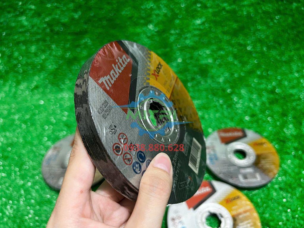 Đá cắt mỏng cho Inox (X-Lock/125x1.2x22.23mm/A60T) Makita E-00418 - hình ảnh sản phẩm thực tế 4
