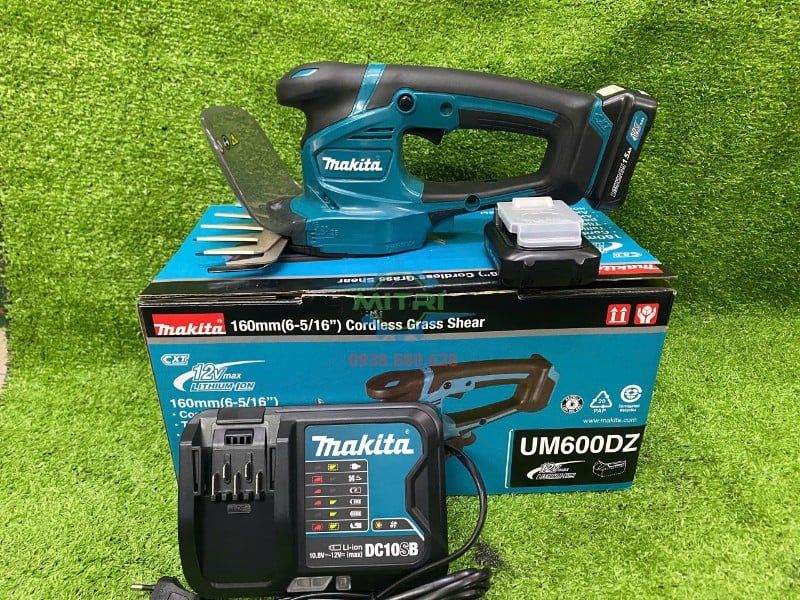 Máy Cắt Tỉa Cỏ Makita UM600DZ Chính Hãng – 12V Max CXT, Combo 2 Pin 1 Sạc - hình ảnh sản phẩm thực tế 7