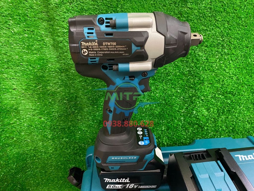 Máy siết bu lông dùng pin 18V Makita DTW700RT1J - hình ảnh sản phẩm thực tế 5