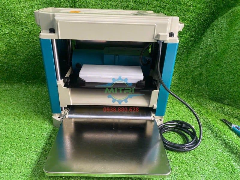 Makita 2012NB Có Tốt Không? Máy Bào Bàn 304mm Cho Thợ Mộc - hình ảnh sản phẩm thực tế 8