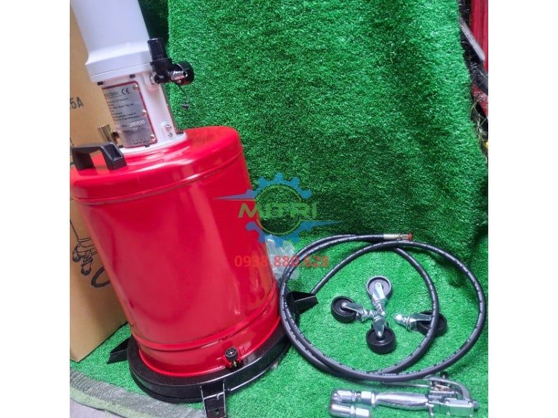 Máy bơm mỡ bò bằng hơi Yunica YMG-55A 20L chính hãng - hình ảnh sản phẩm thực tế 3