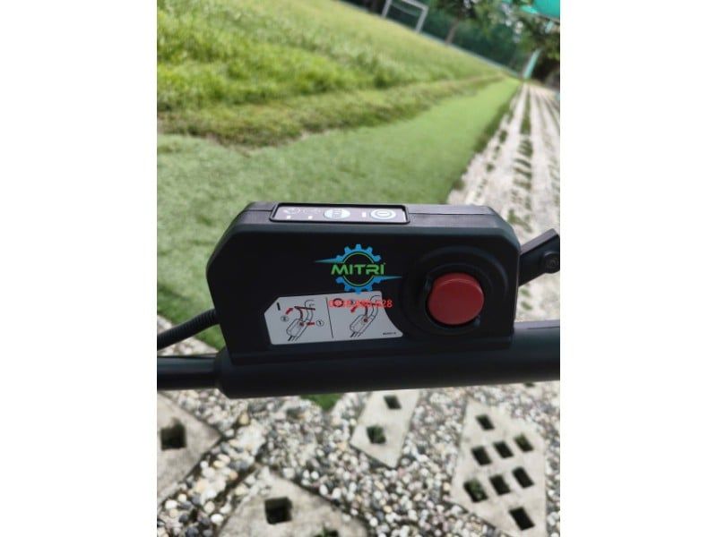 Máy Cắt Cỏ Dùng Pin 40V Max Makita LM002GZ Minh Triết Giao Hàng Thực Tế - hình ảnh sản phẩm thực tế 6