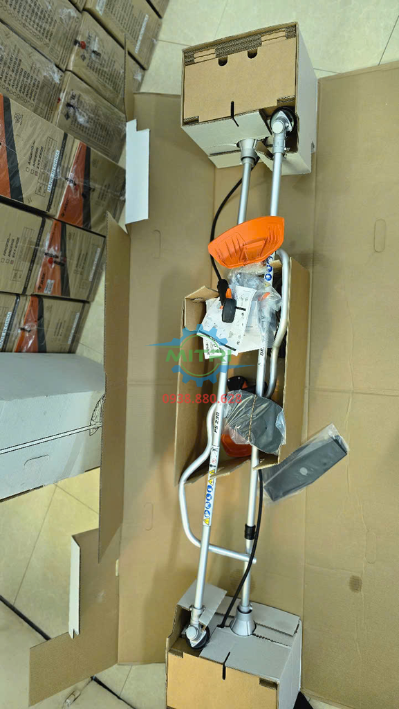 Máy cắt cỏ dùng xăng 1550W Stihl FS230 - hình ảnh sản phẩm thực tế 2