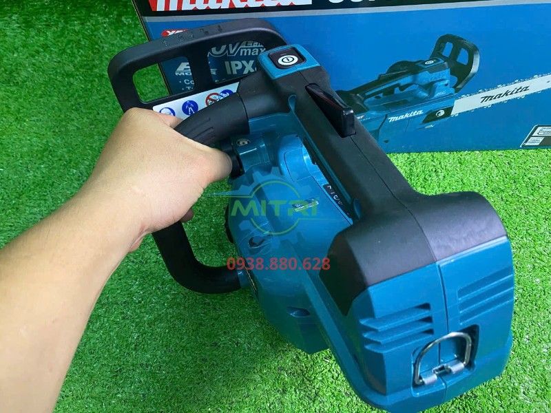 Máy Cưa Xích Dùng Pin 40V Makita UC007GZ (Chưa Pin & Sạc) Chính Hãng Có Sẵn Tại Minh Triết - hình ảnh sản phẩm thực tế 12