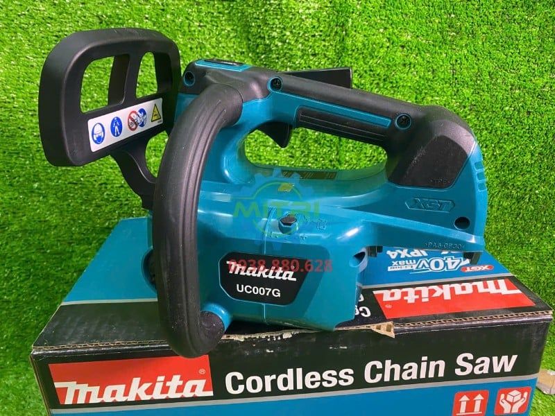 Máy Cưa Xích Dùng Pin 40V Makita UC007GZ (Chưa Pin & Sạc) Chính Hãng Có Sẵn Tại Minh Triết - hình ảnh sản phẩm thực tế 23