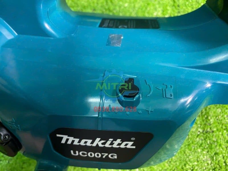 Máy Cưa Xích Dùng Pin 40V Makita UC007GZ (Chưa Pin & Sạc) Chính Hãng Có Sẵn Tại Minh Triết - hình ảnh sản phẩm thực tế 3