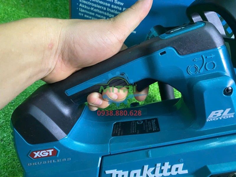 Máy Cưa Xích Dùng Pin 40V Makita UC007GZ (Chưa Pin & Sạc) Chính Hãng Có Sẵn Tại Minh Triết - hình ảnh sản phẩm thực tế 15