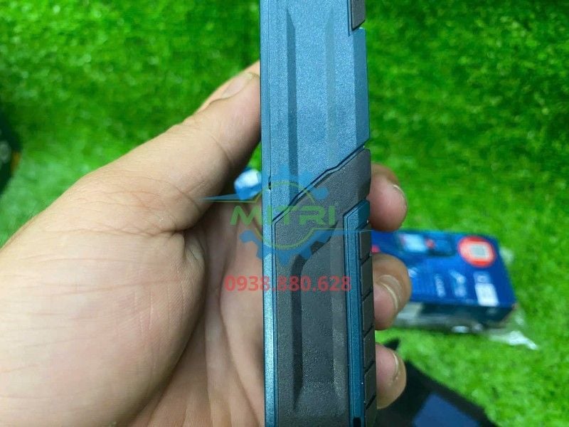 Máy Đo Khoảng Cách Laser Bosch GLM 40-12 Chính Hãng Có Sẵn Tại Minh Triết - hình ảnh sản phẩm thực tế 5