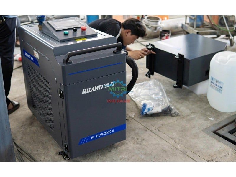 Máy Hàn Laser Riland RL-HLW-2000 II PLUSE 2000W Chính Hãng - hình ảnh sản phẩm thực tế 9
