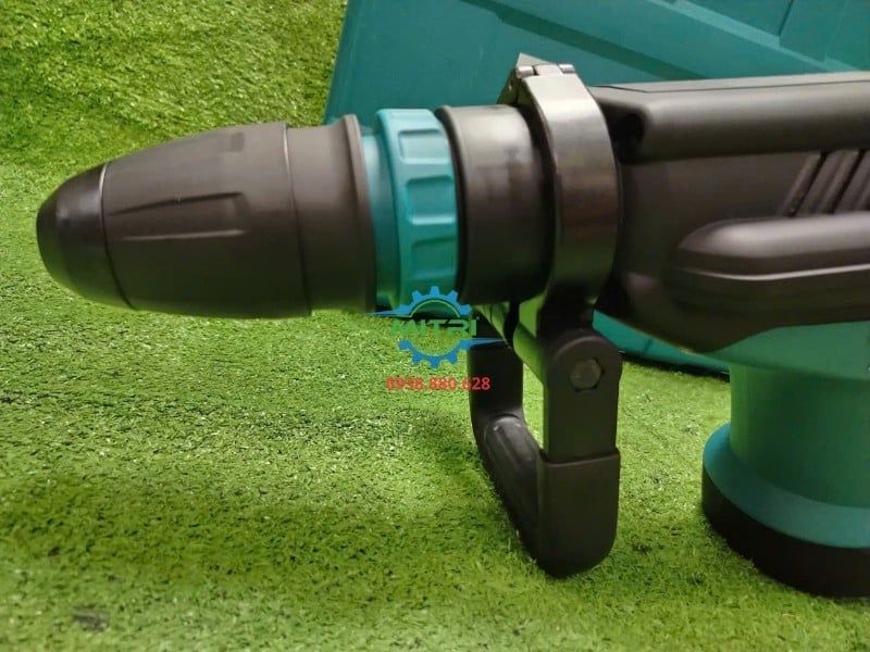Máy Đục Bê Tông Makita HM1213C 1.510W, Lực Đập 18,6J Chính Hãng Có Sẵn Tại Minh Triết - hình ảnh sản phẩm thực tế 22