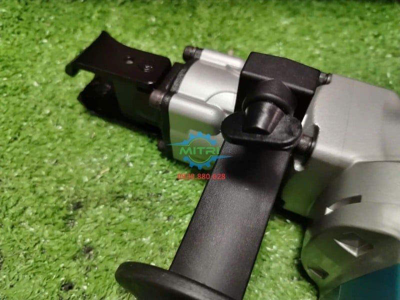 Máy Khoan Bê Tông Makita HR3530 35mm, Lực Đập 6.2J Có Sẵn Tại Minh Triết - hình ảnh sản phẩm thực tế 6