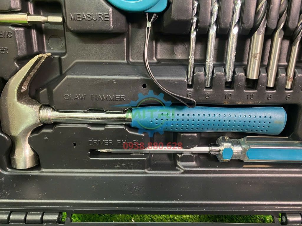 Máy Khoan Búa Makita M8103KX2B Kèm 26 Phụ Kiện Chính Hãng Có Sẵn Tại Minh Triết - hình ảnh sản phẩm thực tế 7
