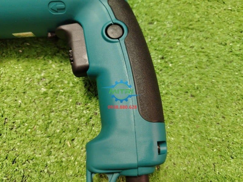 Máy Khoan Búa Makita HP2050 720W Hai Tốc Độ, Khoan 20mm Chính Hãng Có Sẵn Tại Minh Triết - hình ảnh sản phẩm thực tế 5