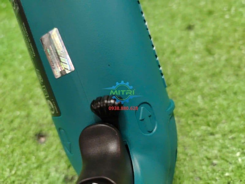 Máy Khoan Búa Makita HP2050 720W Hai Tốc Độ, Khoan 20mm Chính Hãng Có Sẵn Tại Minh Triết - hình ảnh sản phẩm thực tế 25