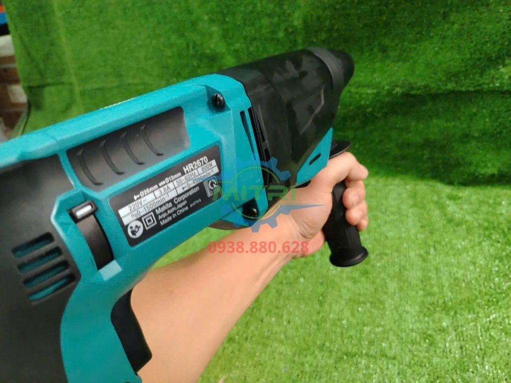 Máy Khoan Búa 3 Chức Năng 800W Makita HR2670 Chính Hãng Có Sẵn Tại Minh Triết - hình ảnh sản phẩm thực tế 6
