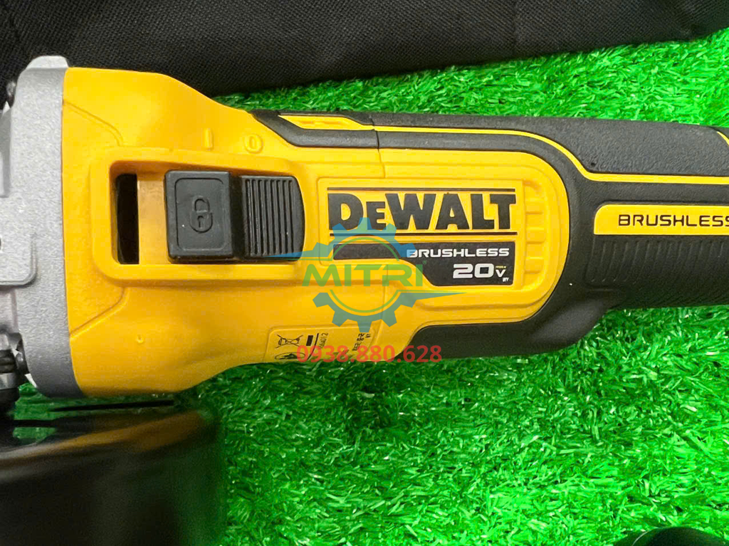 Máy Mài Dùng Pin 18V DeWALT DCG405P2 - hình ảnh sản phẩm thực tế 9