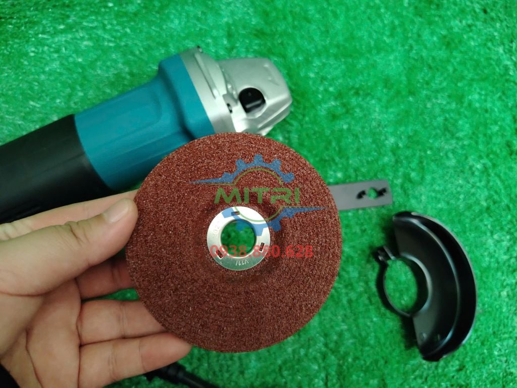 Máy Mài Góc Makita 9553B - hình ảnh sản phẩm thực tế 5