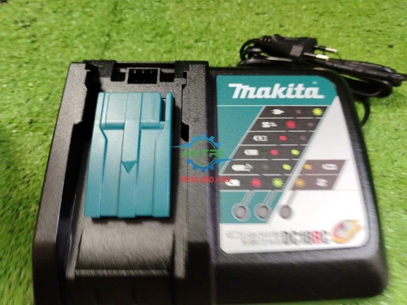 Máy Mài Góc Pin Makita DGA406RTE 18V, Đá 100mm Chính Hãng Có Sẵn Tại Minh Triết - hình ảnh sản phẩm thực tế 31