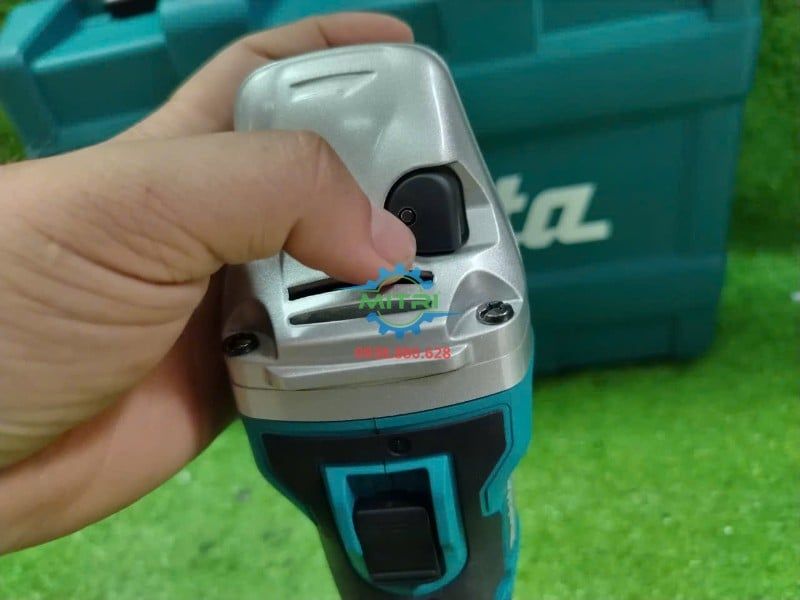 Máy Mài Góc Pin Makita DGA406RTE 18V, Đá 100mm Chính Hãng Có Sẵn Tại Minh Triết - hình ảnh sản phẩm thực tế 19