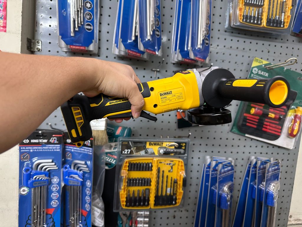 Máy mài góc pin DeWalt DCG408N 20V Max 100mm - hình ảnh sản phẩm thực tế 3