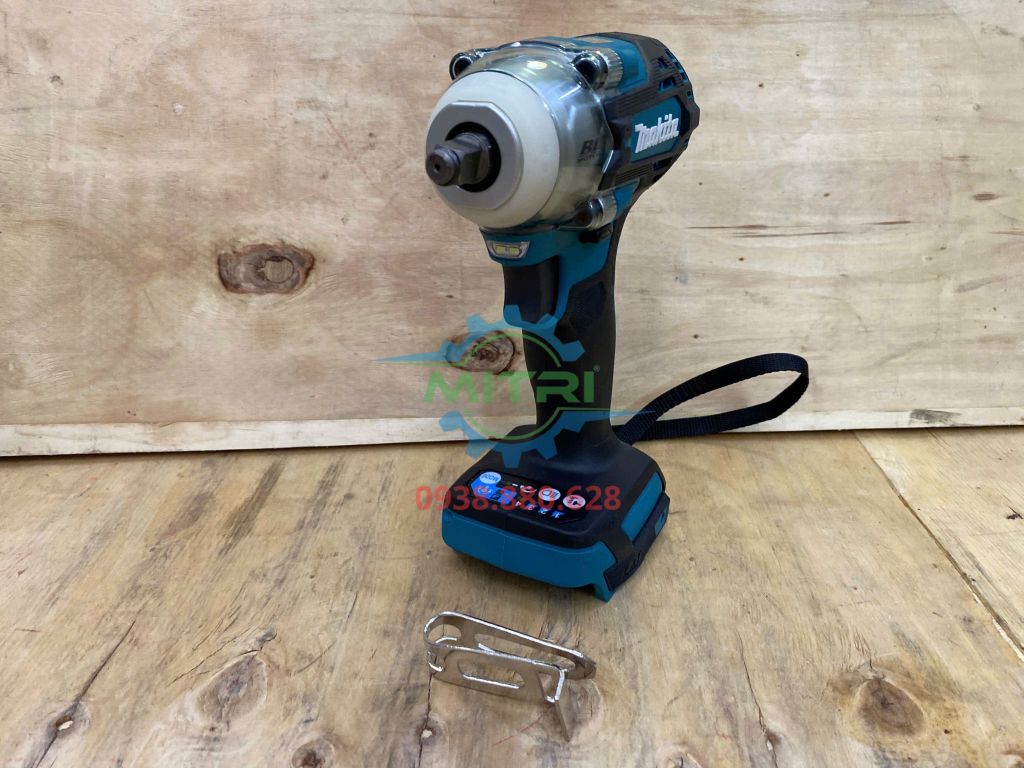 Máy Siết Bu Lông 3/8" Dùng Pin 18V DTW302RTJ Chính Hãng Có Sẵn Tại Minh Triết - hình ảnh sản phẩm thực tế 6
