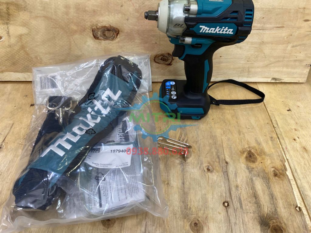 Máy Siết Bu Lông 3/8" Dùng Pin 18V DTW302RTJ Chính Hãng Có Sẵn Tại Minh Triết - hình ảnh sản phẩm thực tế 5