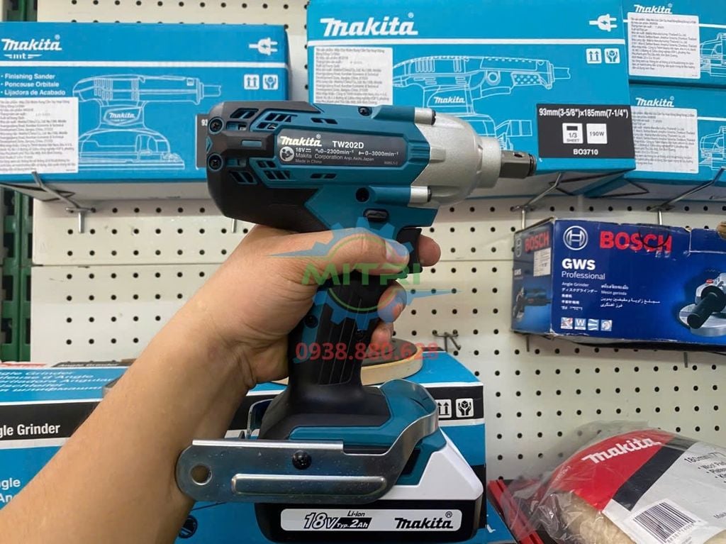 Máy Siết Bu Lông Dùng Pin Makita TW202D001 Chính Hãng Có Sẵn Tại Minh Triết - hình ảnh sản phẩm thực tế 2