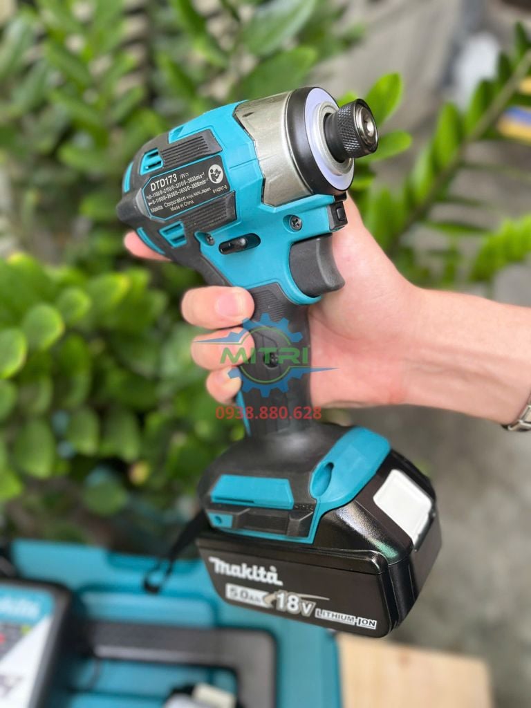 Máy Vặn Vít Dùng Pin 18V Makita DTD173RTJ - hình ảnh sản phẩm thực tế 2