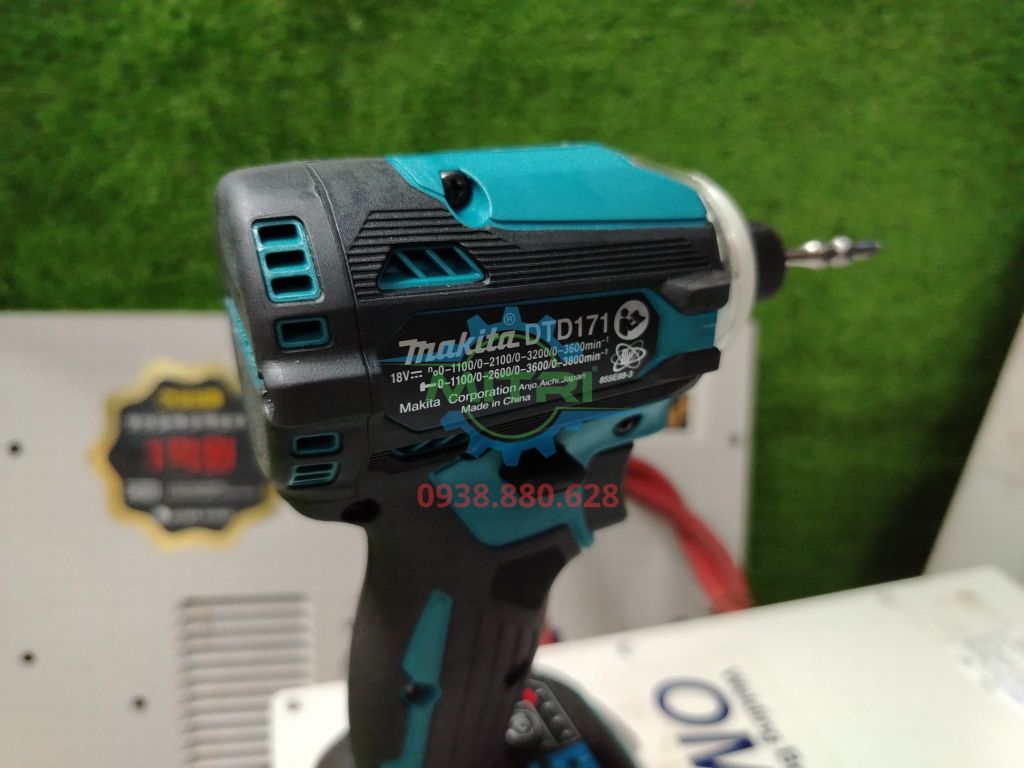 Máy Vặn Vít Dùng Pin Makita DTD171RTJ 18V Chính Hãng Có Sẵn Tại Minh Triết - hình ảnh sản phẩm thực tế 9