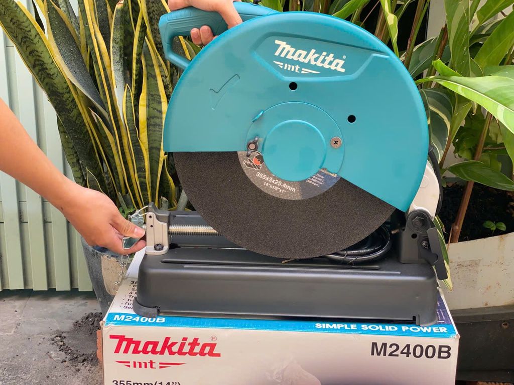Máy cắt sắt Makita M2400B 355mm - hình ảnh sản phẩm thực tế 4