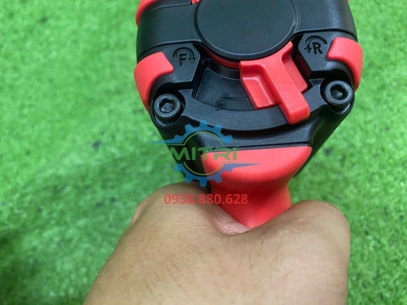 Súng Vặn Bu Lông Khí Nén Shinano SI-1490B / SI-1490BSR Chính Hãng – 1/2 Inch, 850Nm, Made in Japan - hình ảnh sản phẩm thực tế 6