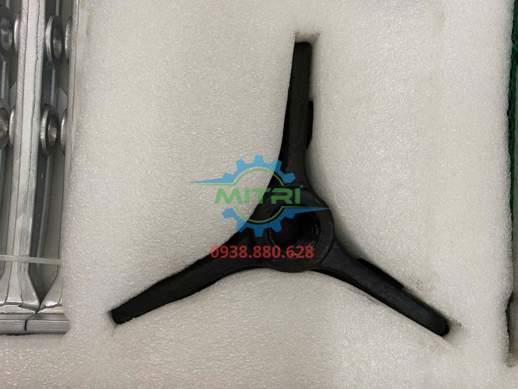 12" Cảo 3 chấu SATA 90642 - hình ảnh sản phẩm thực tế 4