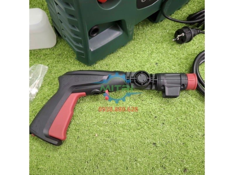 Máy Rửa Xe Bosch EasyAquatak 100 Chính Hãng – 100 Bar, 1200W, Có Sẵn Tại Minh Triết - hình ảnh sản phẩm thực tế 7