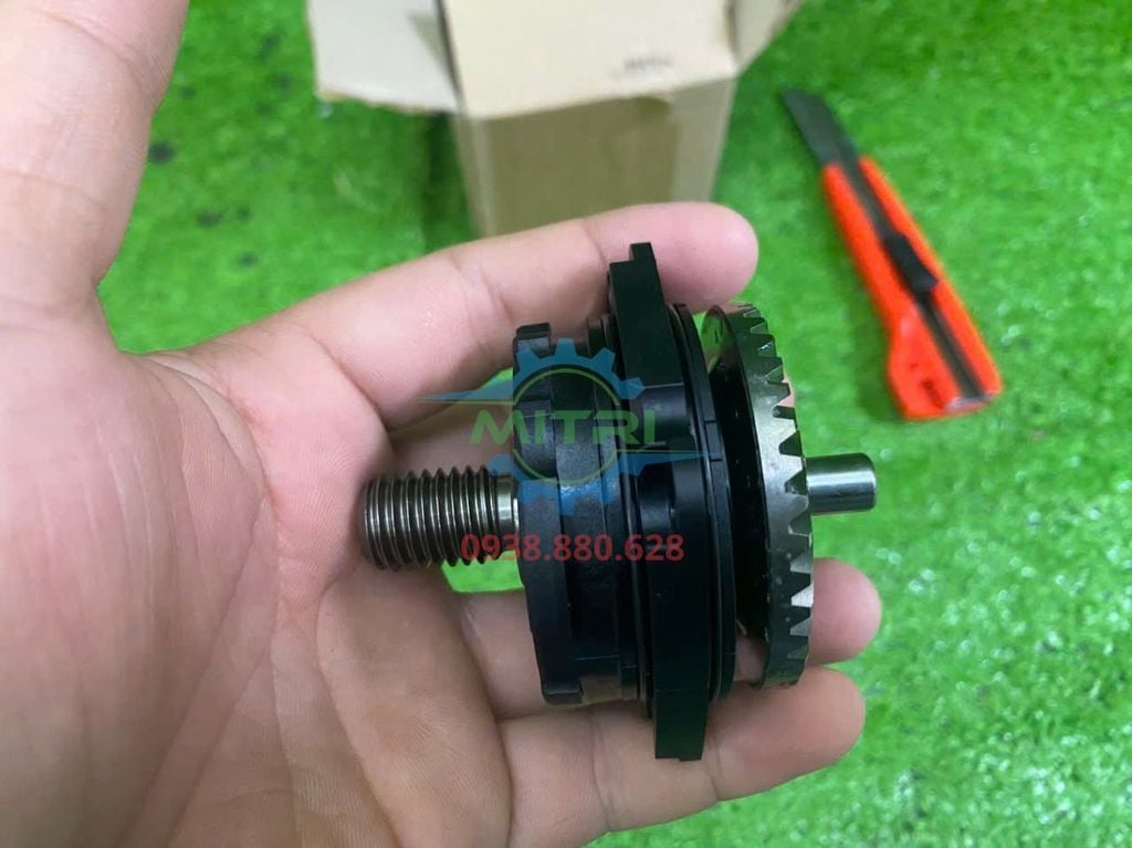 Tấm Đỡ Bạc Đạn Và Nhông Máy Mài 125mm GWS 17-125 S Bosch 1607000D62 Chính Hãng - hình ảnh sản phẩm thực tế 1